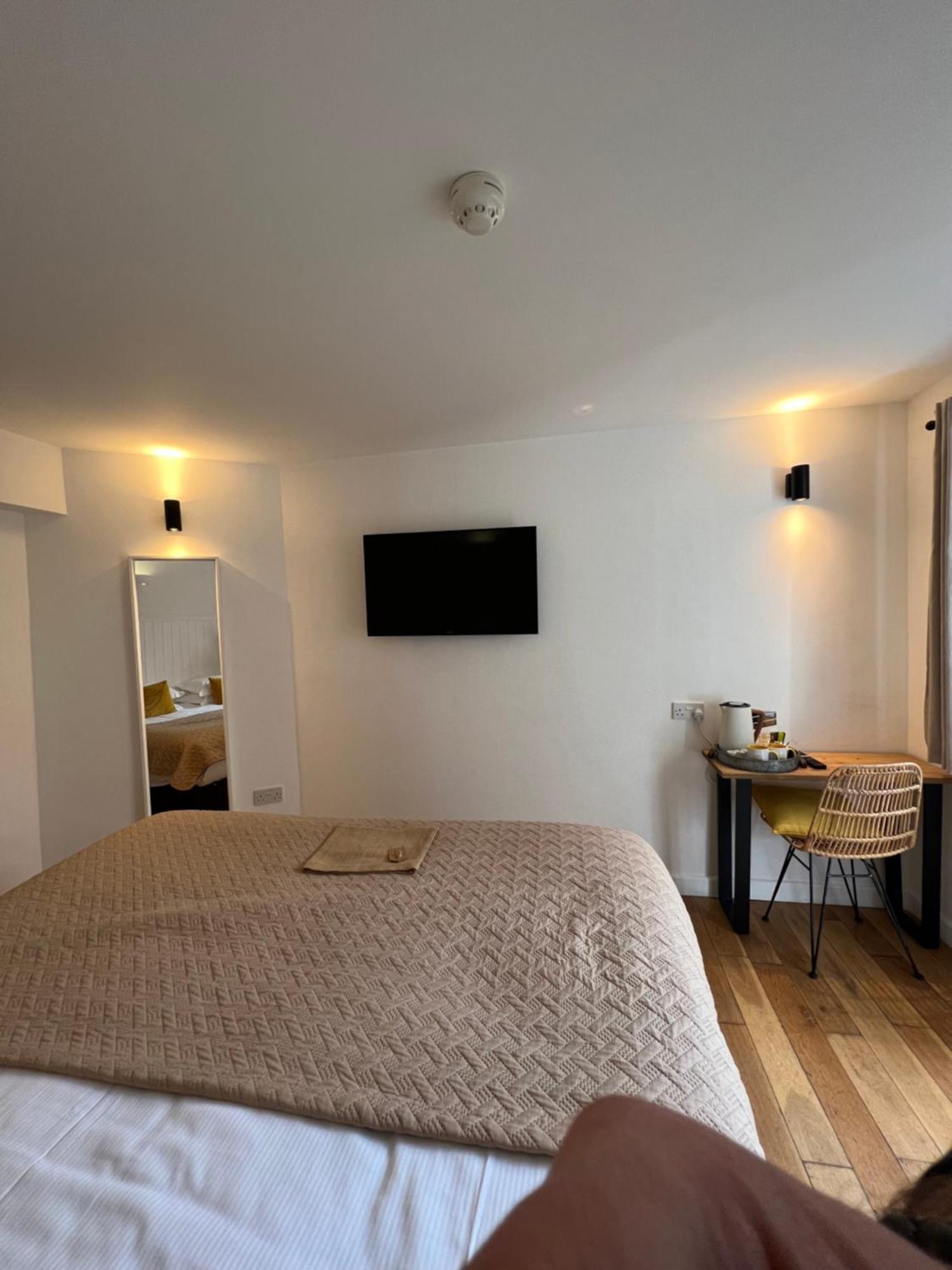 Cottage Lodge Hotel Брокенхърст Екстериор снимка