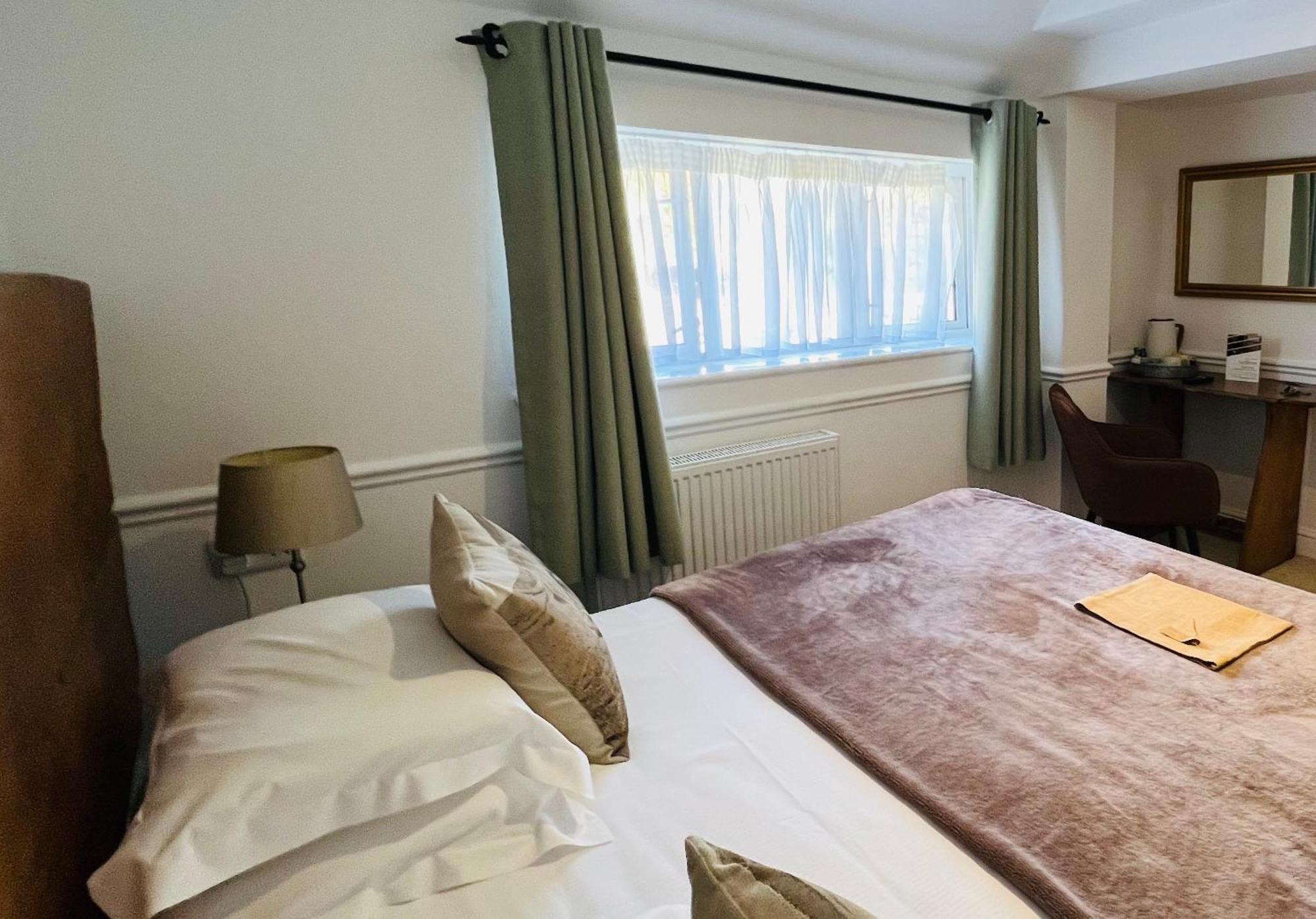 Cottage Lodge Hotel Брокенхърст Екстериор снимка